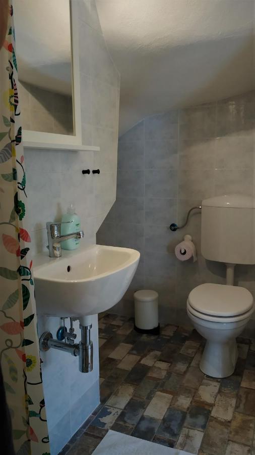 Postaja 33 Apartman Zgornje Skofije Kültér fotó