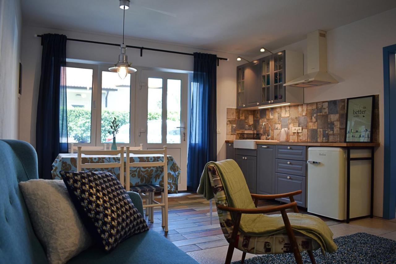 Postaja 33 Apartman Zgornje Skofije Kültér fotó